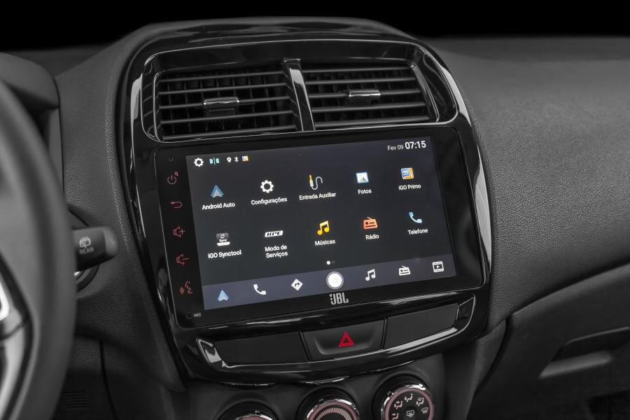 Детали интерьера Mitsubishi Outlander Sport HPE Flex 2020 года  (LA) (фото 9 из 15)